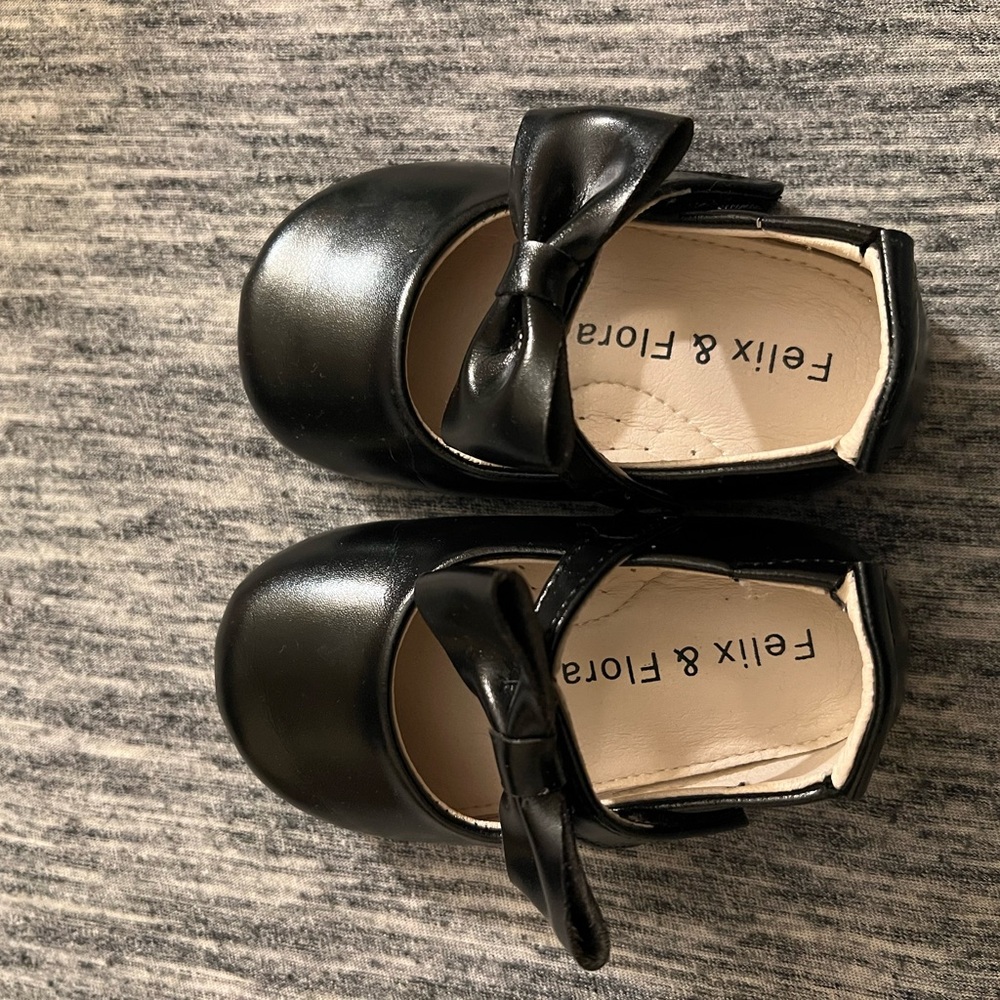 Brand new Felix & Flora shoes